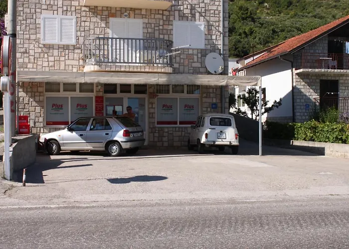アパート By The Sea Podaca, Makarska - 6752 ポダツァ